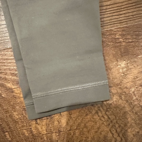 NWOT LULULEMON WMNS Wunder Train SIZE 4 - - Picture 3 of 5